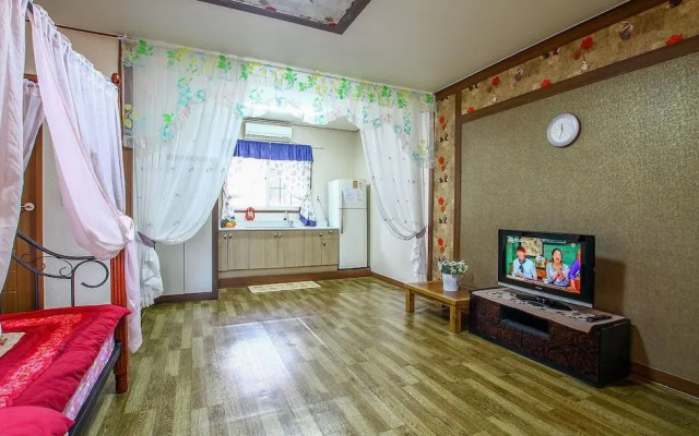 Eurwangrini Sea & Star House Pension