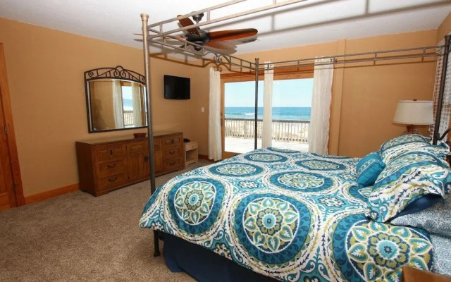 Beauty & The Beach - 5 Br Home