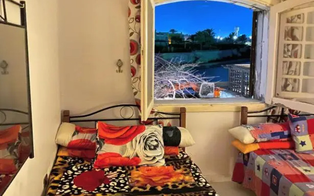 ڤيلا صف اول بحيرة , مارينا , العلمين