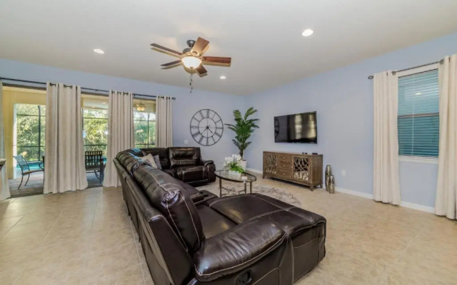 8812 Macapa Drive