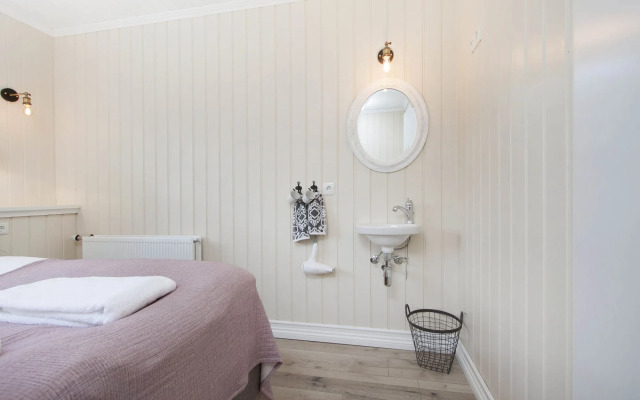 SKYR Guesthouse
