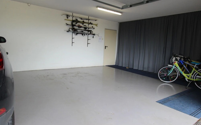 Mod Apartment in Bruck An Der Großglocknerstraße with Garden