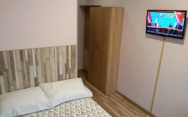 Larets on Nevsky Inn