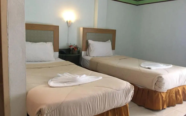 Polkadot Cafe Hotel