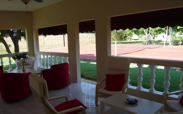 Bungalow In Tropical Garden With 2 Pools & Tennis