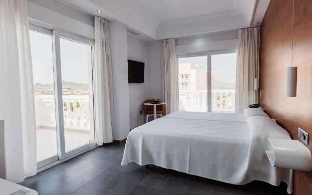 Hotel Los Delfines