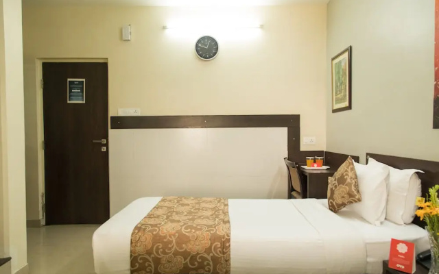 OYO 9043 Peanut Inn