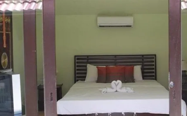 Kluay Mai Bungalow Beach