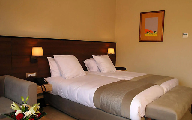 Oasis Palm Hotel
