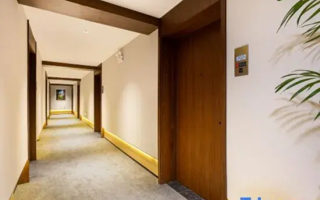 Shexian County Wall-side Hotel (Huizhou Ancient City Branch)
