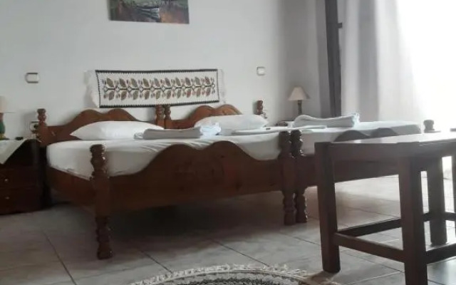 Magda Studios - Double Bed Room N4