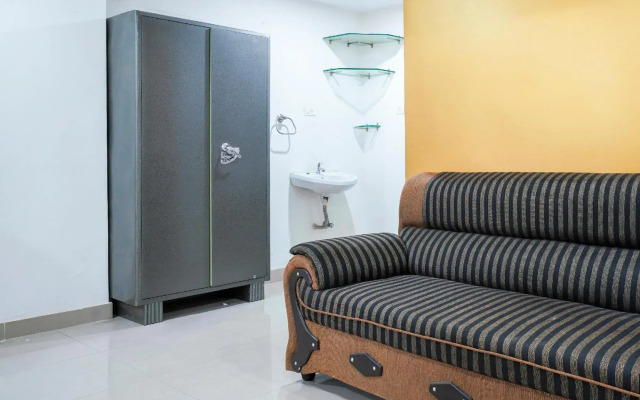 Sa Thirumala Residency by OYO Rooms