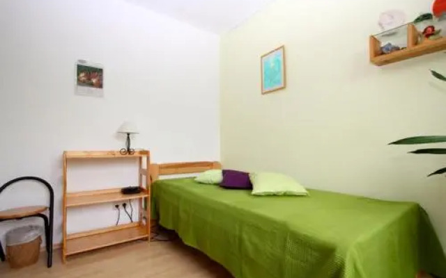 2 Private Single Rooms (5099)