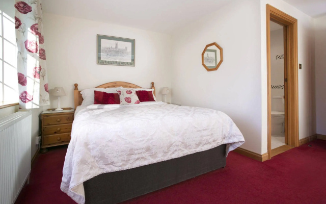 Iffin Farmhouse Accommodation