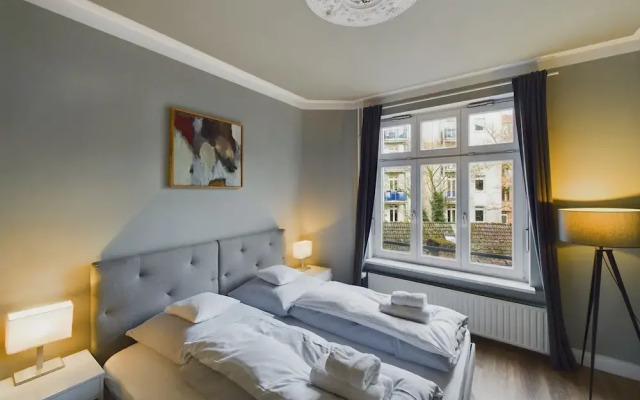 Art Apartments