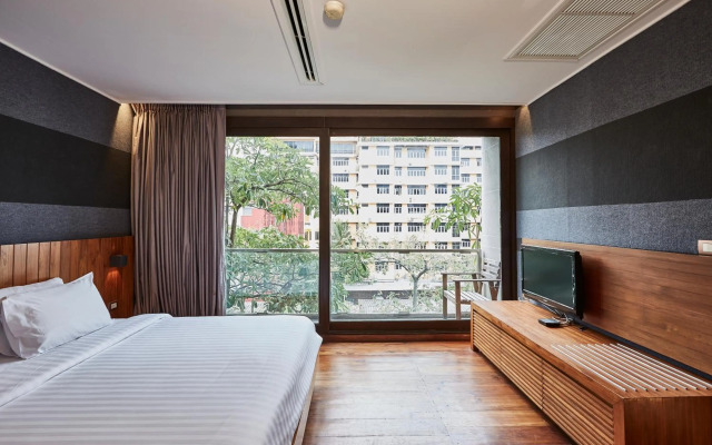 LUXX Langsuan Hotel