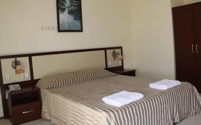 Uset Hotel