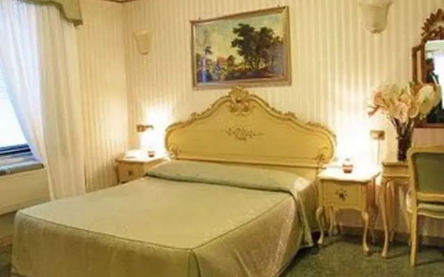 Hotel Leonardo