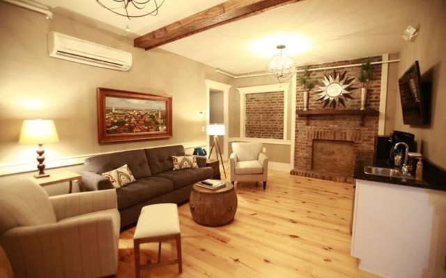 229 King Luxury Suites