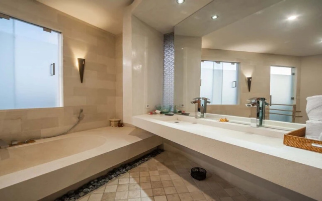 Luxury Villa Juno Seminyak