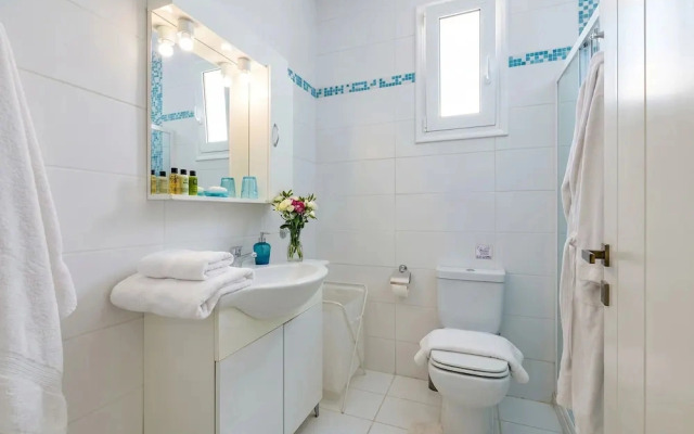 Lilu Villa 2 With Private Pool and Seaview