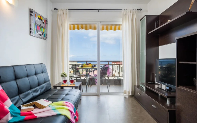 1020 Apartment with Fabulous View of Las Americas