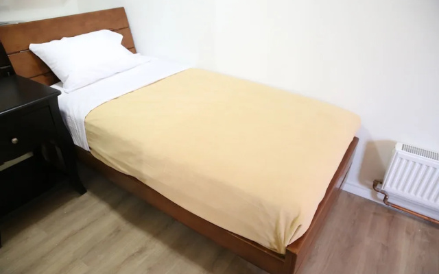 Elegant Suite at 700 Bathurst