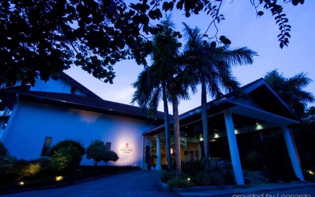 Sabah Hotel Sandakan вид на фасад