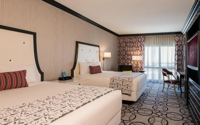 Курорт Paris Las Vegas Resort & Casino