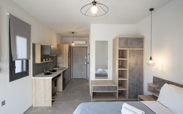 TheaSea Luxury Suites- Studio Suite 1