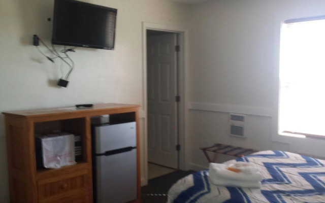 Seaview Pier and Motel