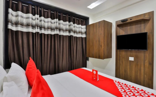 OYO 18485 Hotel Lincoln