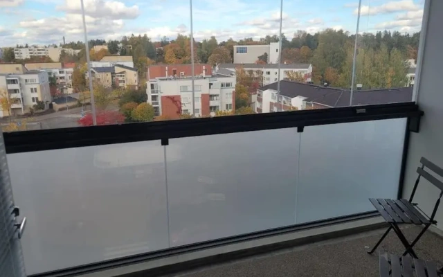 Bright studio apartment on the 6th floor