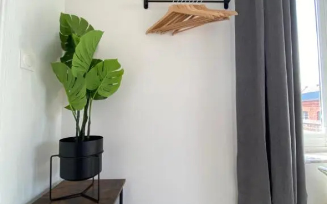 Capsule Roubaix Lille private shower & Netflix