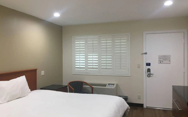 Simply Home Inn & Suites