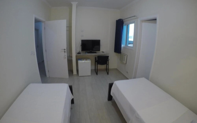 Dumont Park Hotel