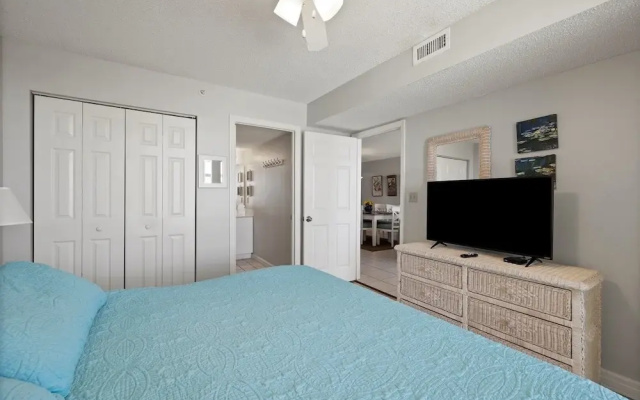 Pelican Beach 1816 2 Bedroom Condo by Pelican Beach Management
