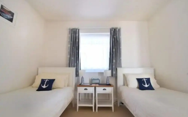 9 Bay View Court