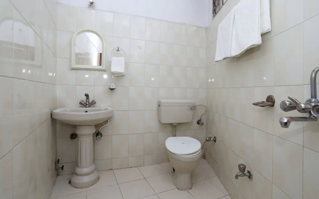 OYO Flagship 10282 Hotel Rishi