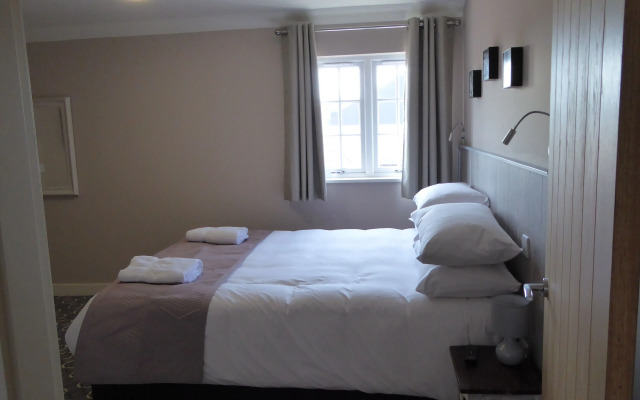 Rooms at 73