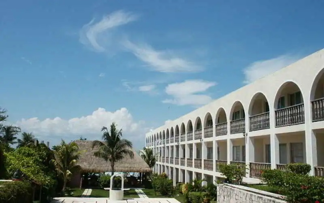 Cristalmar Resort & Beach Club