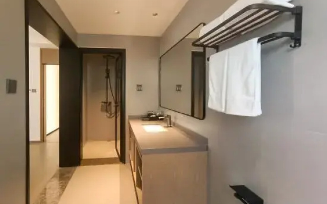 Taihu Qianxi Ju · Hideaway Streamside Secret Realm · Pool Garden Resort Inn