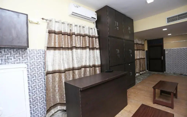 Jk Mahal By OYO Rooms