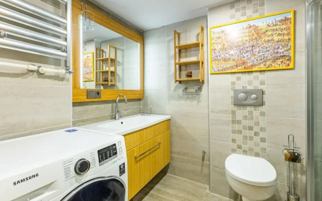 Stylish and Central Flat with Backyard in Sisli