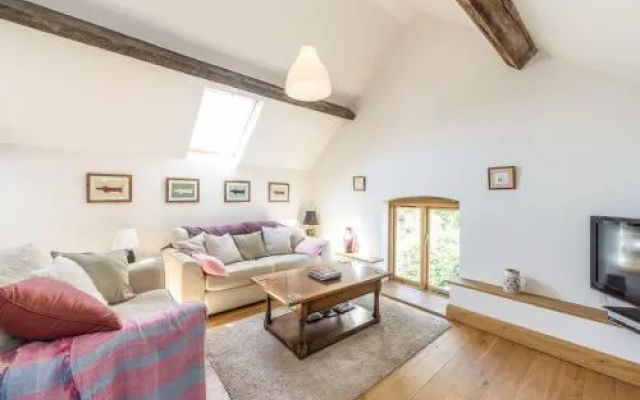 Foxholes Barn