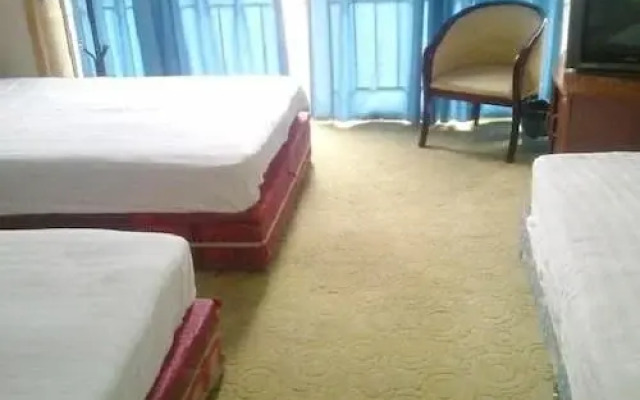 Yuanhongyuan Business Hotel(成都缘鸿源商务宾馆)