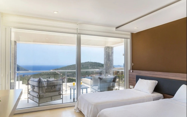 Villa Avon