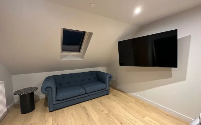 2-bed - Sleeps 6 - Pet Friendly With Free Parking