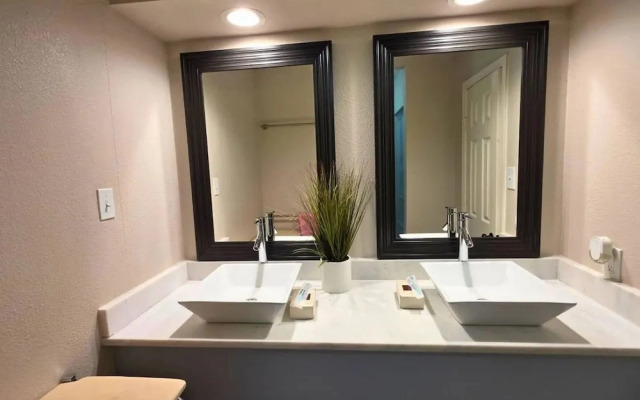 Spacious 4bd Retreat Near Nasa and Kemah