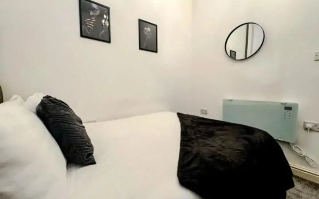 Captivating 2-bed Apartment in Liverpool
